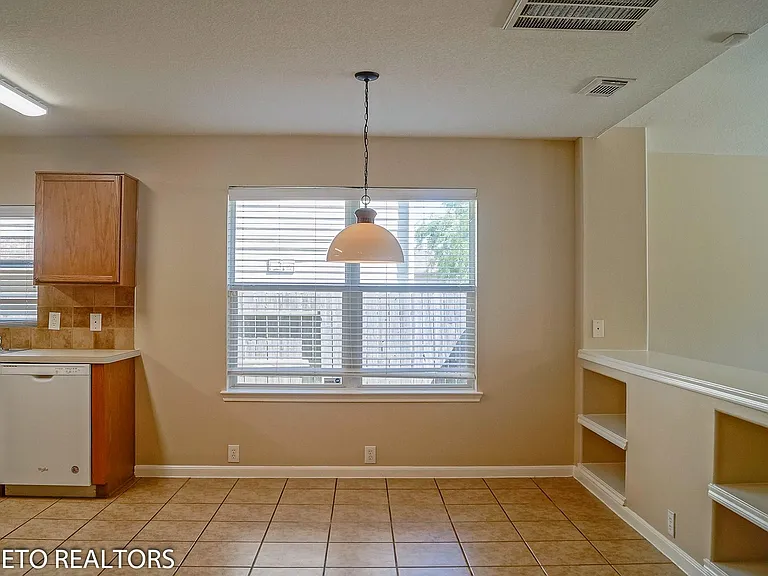 2819 Foster Hill Dr — Photo 11