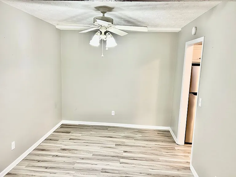 4813 Underwood Ave #4815 — Photo 5