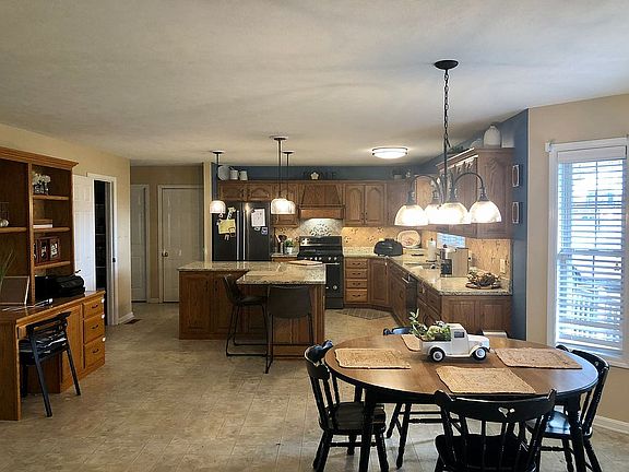 5th image of 771 N County Road 200 W