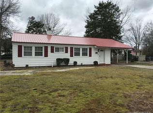 404 Buie Ct, Fayetteville, NC 28304