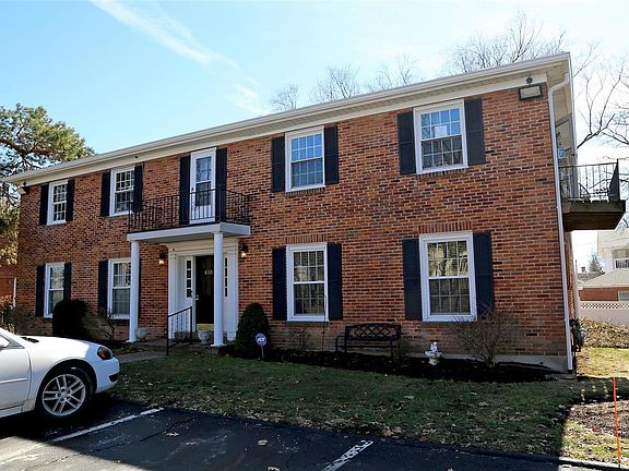3rd image of 630 Candleberry Ct APT B