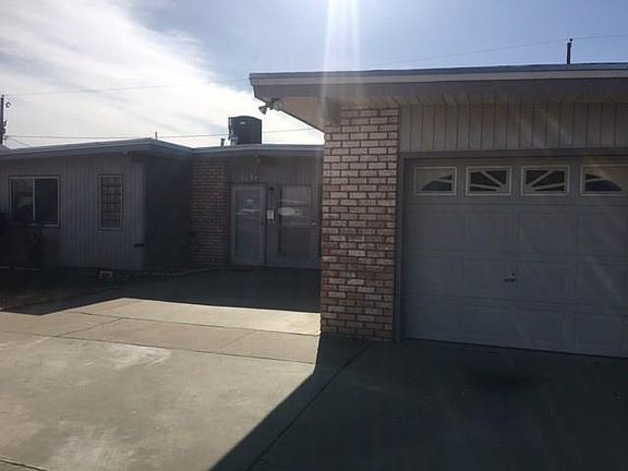 4th image of 4824 Junction Ave