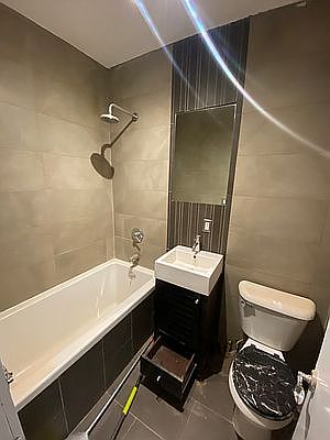 3rd image of 246 Stanhope St #1I
