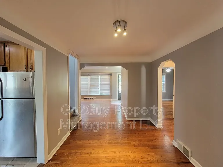 23331 Oak St — Photo 15