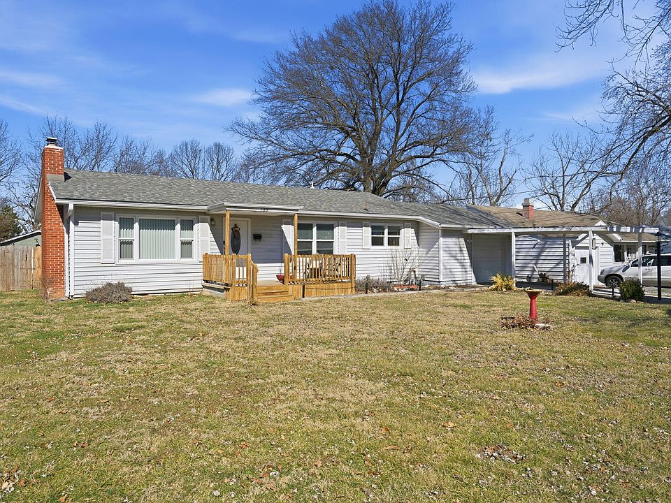 1st image of 733 W Kerr Street