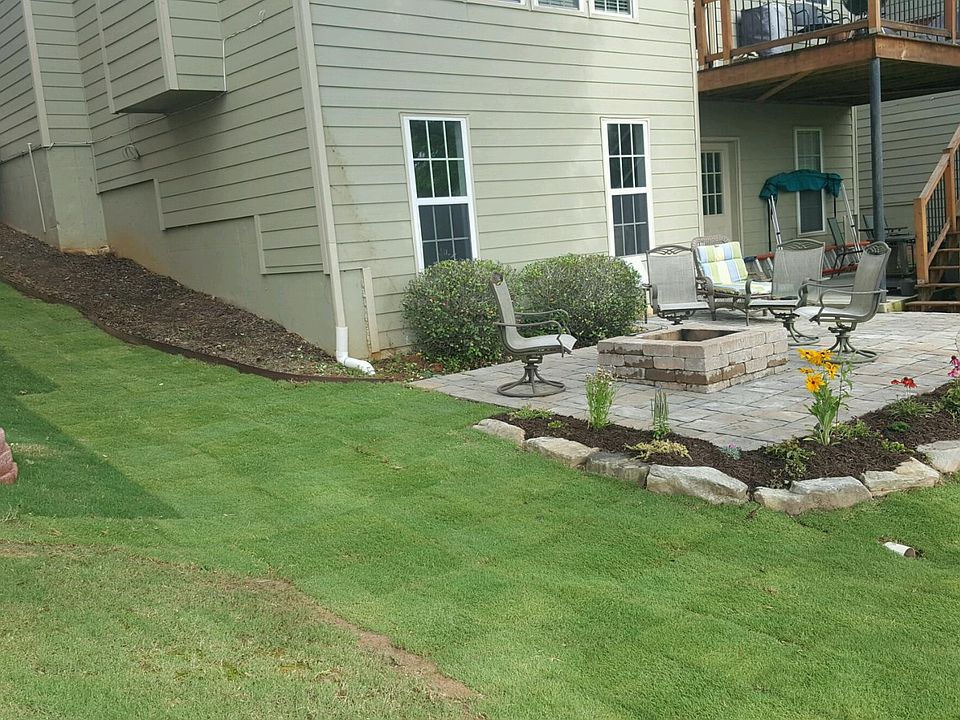 Paver patio with fire pit!