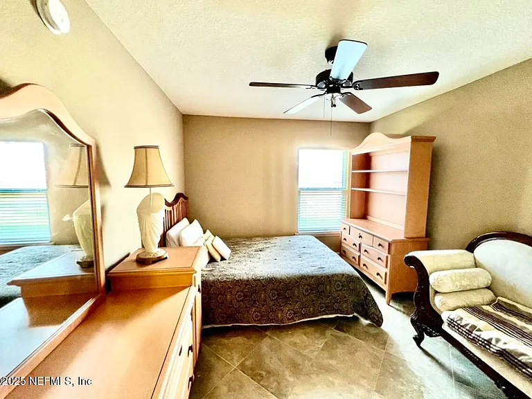 1024 Ardmore St — Photo 22
