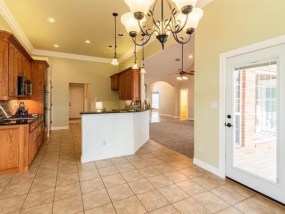 5th image of 2302 Chandler Ct