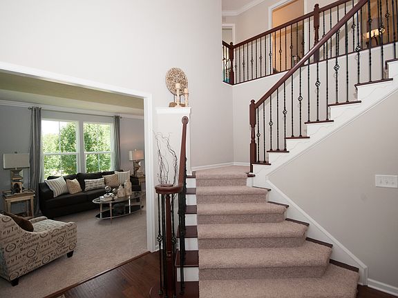 4th image of 6945 Linden Woods Drive