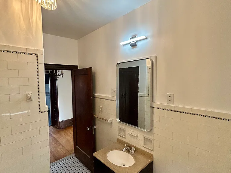1814 Olive St #2 — Photo 18