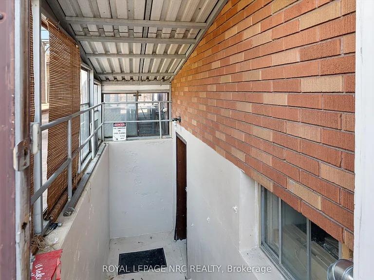 21 Chalmers St — Photo 3