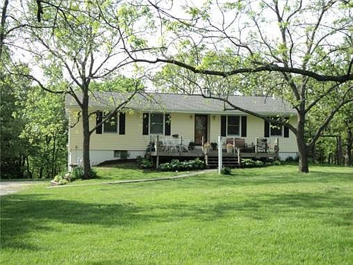 2nd image of 1792 Pepper Hill Ln