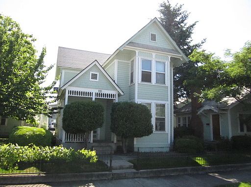1st image of 221 N Holly St APT B