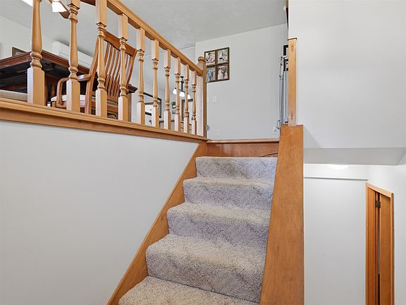 2nd image of 14916 Arnold Dr