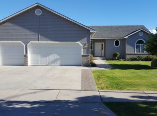 4912 Hilltop Dr, Pasco, WA