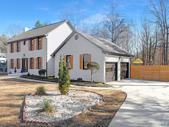 8700 Harrisburg Rd, Charlotte, NC 28215