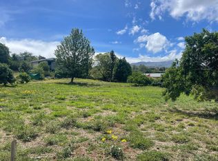 271 Makaena Pl, Makawao, HI 96768