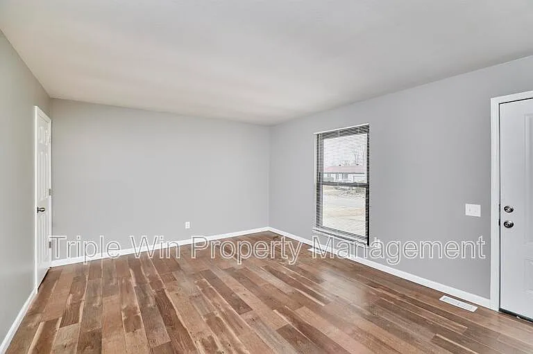 3049 Orton St — Photo 6