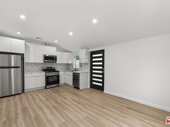 5th image of 19009 Bessemer St #19009