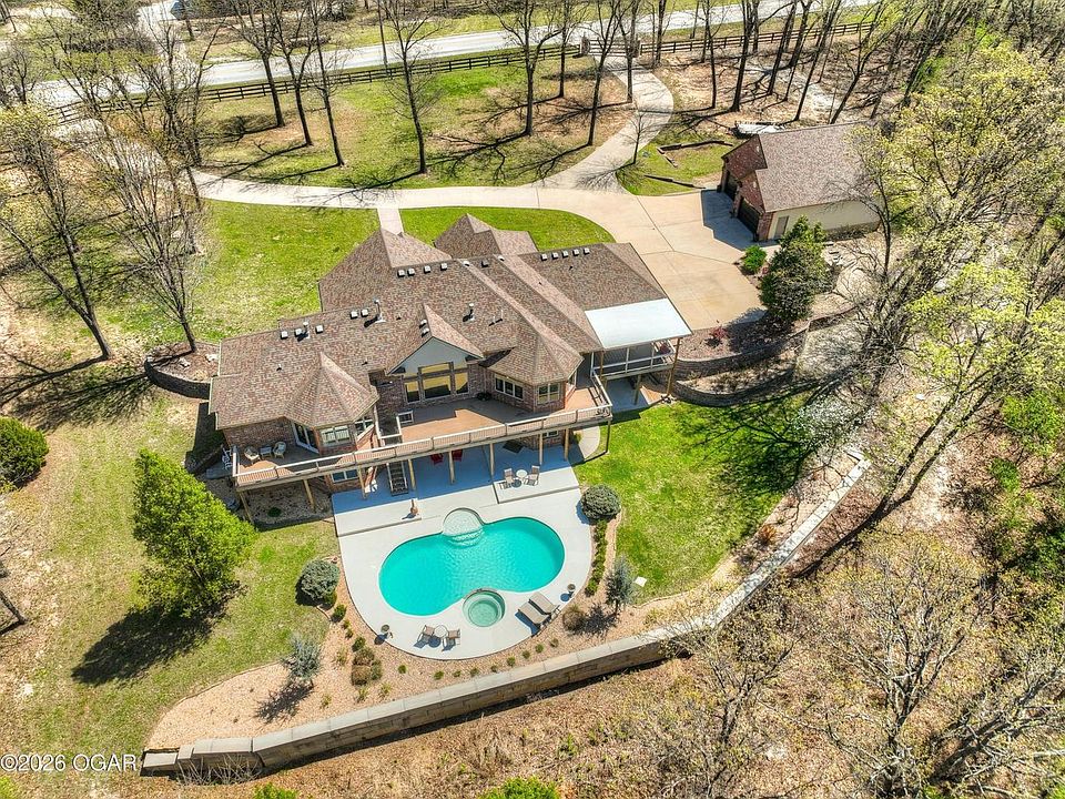 1st image of 4550 Goldfinch Road