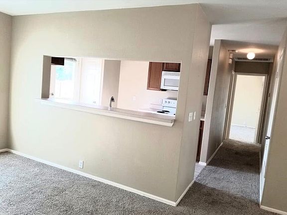 5th image of 1313 Belmont Dr