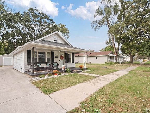 2nd image of 1323 S Delphos St
