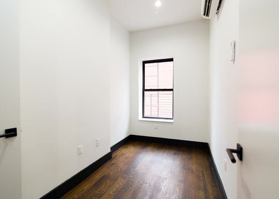 1st image of 205 Johnson Ave #2LLOON