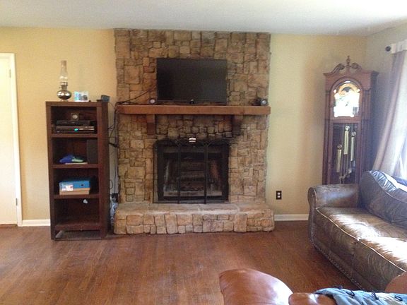 5th image of 5242 Fontana St