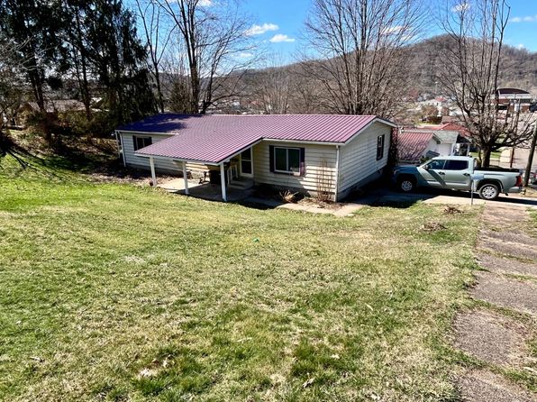 136 Boston St, Paden City, WV 26159