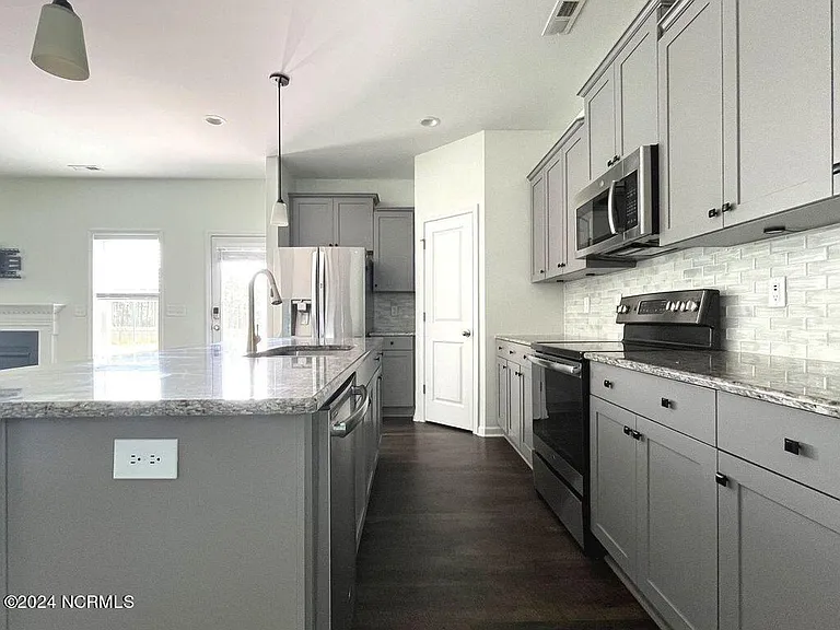 885 Carolina Rd — Photo 10