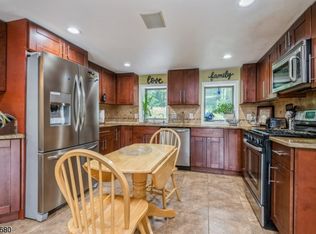 134 Charles Rd, Warren, NJ 07059