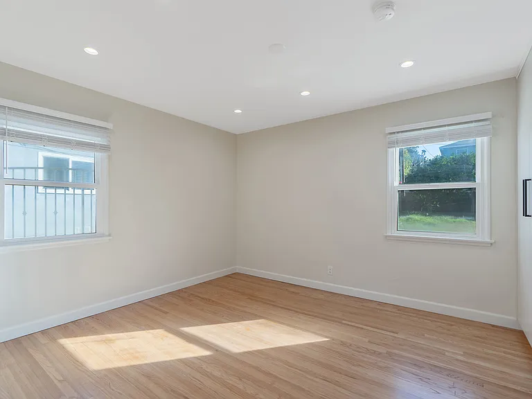 3054 N Frederic St — Photo 20