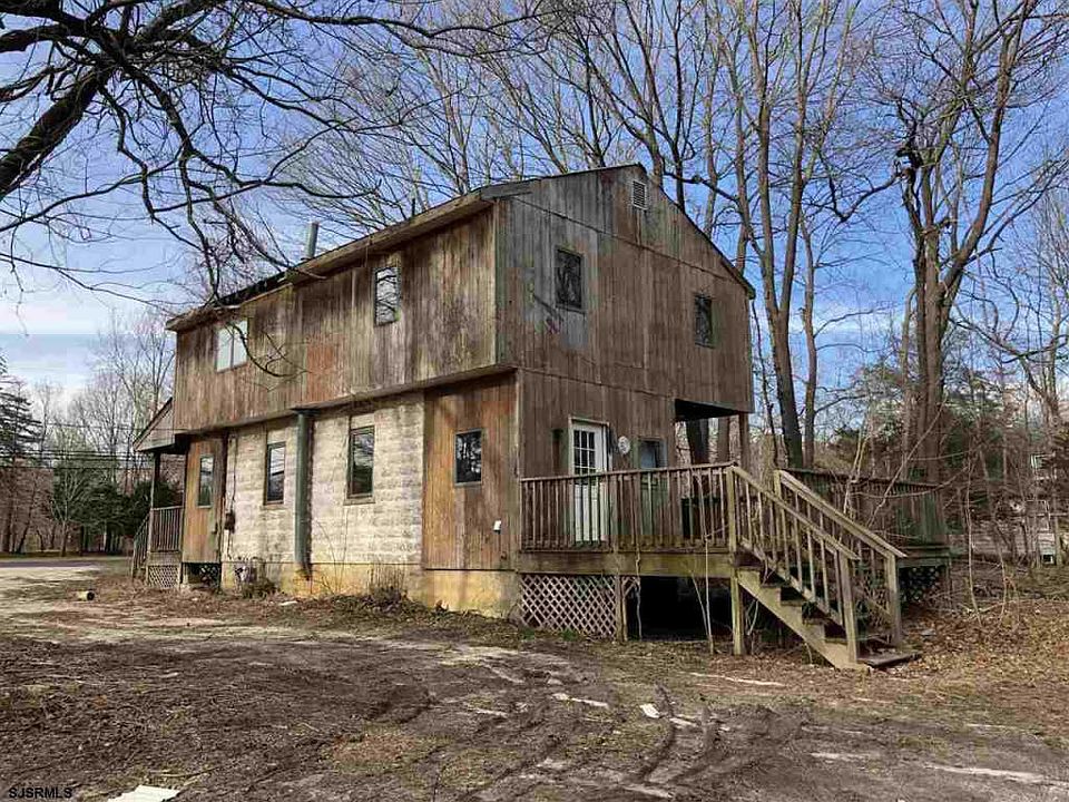 2nd image of 402 1st Ave