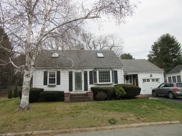 9 Maplewood Ave, Dover, NH 03820