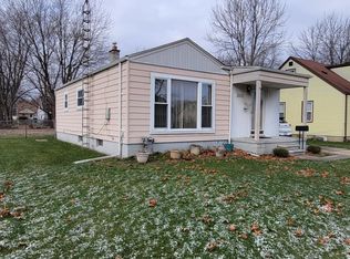 26425 Chippendale St, Roseville, MI 48066