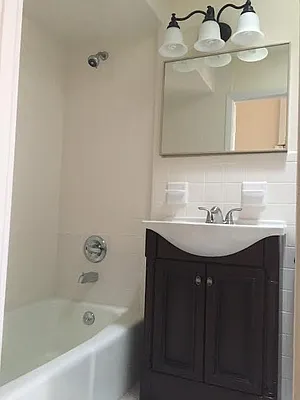 Rented by Commercial Acquisitions Inc. | media 33