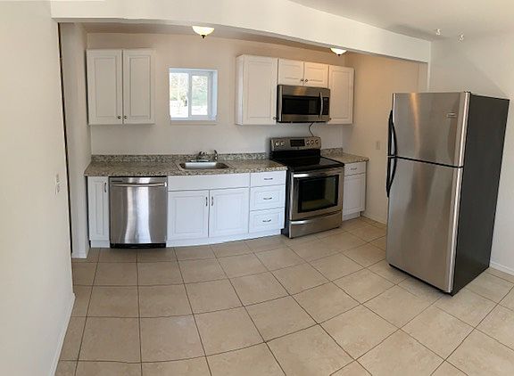 2nd image of 731 Preston Ave #F