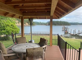 300 Cornet Bay Rd, Oak Harbor, WA 98277