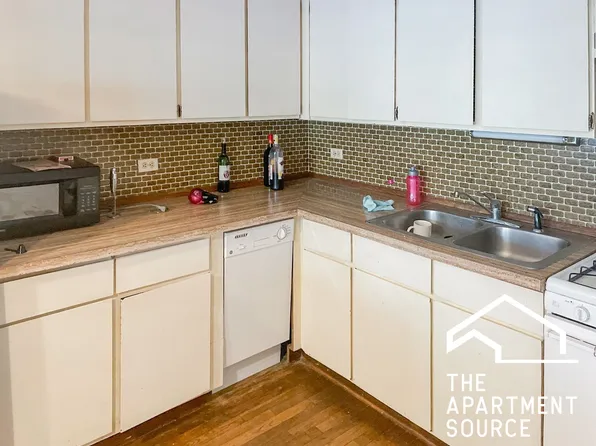 875 W Lill Ave, Chicago, IL