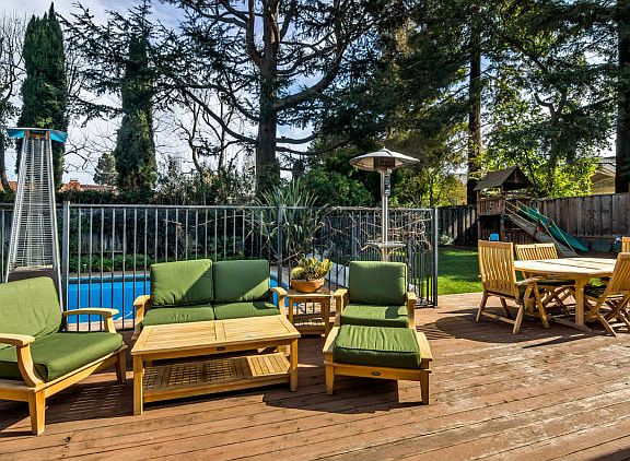 2nd image of 557 Casita Way