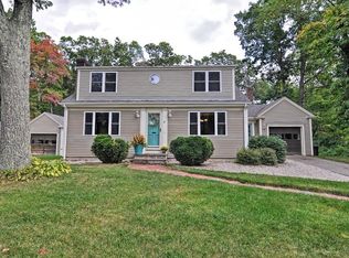 4 Highland Ave, Plainville, MA 02762