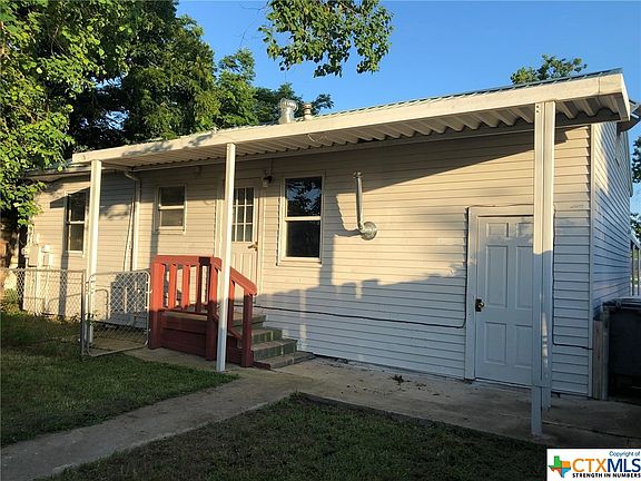 3rd image of 1408 E Mesquite Ln
