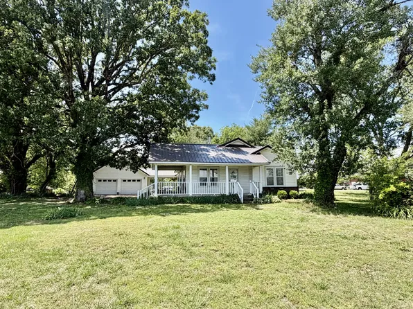 325 Rabbit Trail Rd, Leoma, TN 38468