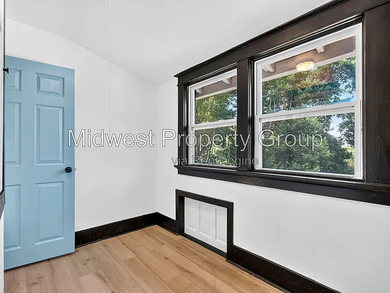 11560 Old Halls Ferry Rd — Photo 27