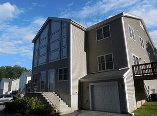 16 Knotts St, Hudson, MA 01749