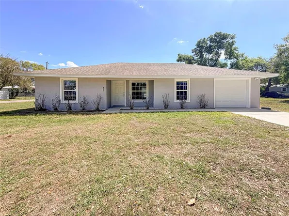 406 8th St SE, Fort Meade, FL 33841