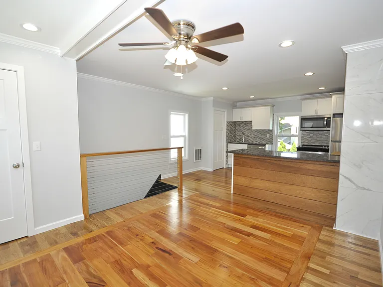 17 Hough St #17 — Photo 9