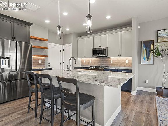 5th image of 1806 Peak Prairie Ln