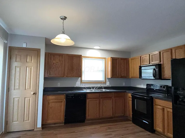 3802 Willowswitch Ln — Photo 2