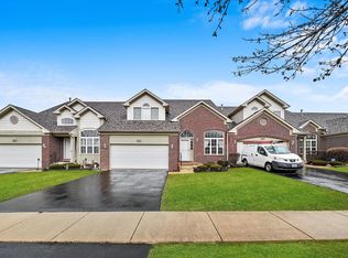 664 Berkley Dr, Romeoville, IL 60446